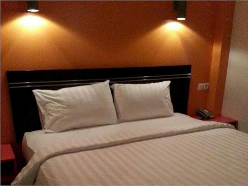 Fortune Hotel Mataram Luaran gambar